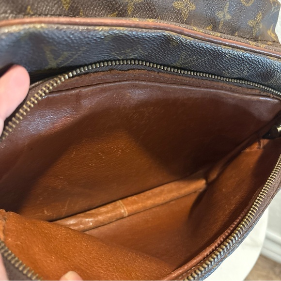 Louis Vuitton Vintage Monogram Crossbody Bag Leather - Picture 7 of 14